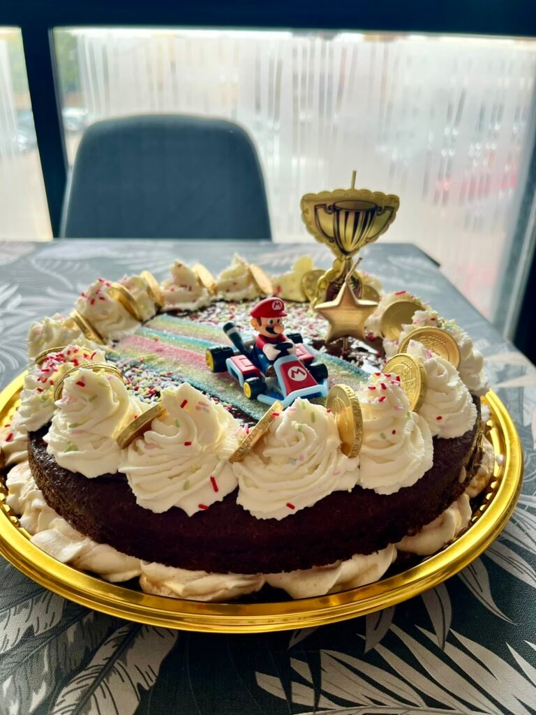 Tarta tres leches de chocolate artesanal de La Pâtisserie de Marcela en Valencia